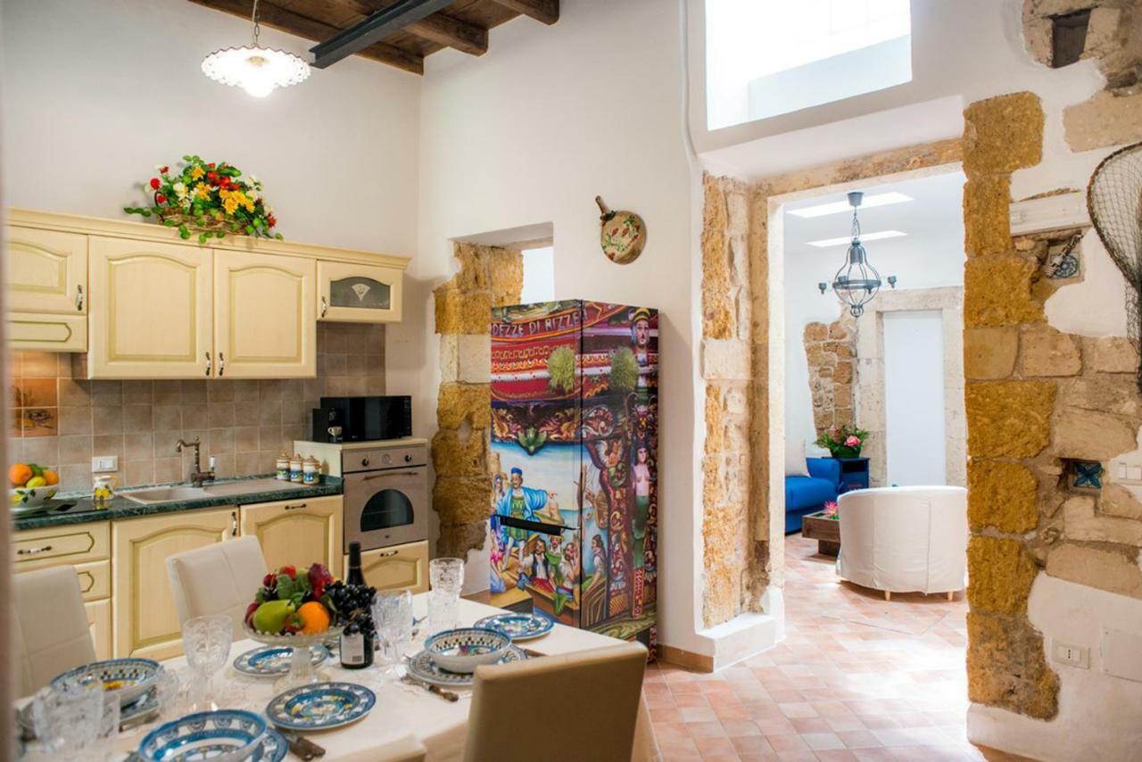 Apartamento Ortigia Ancient House Syracuse Exterior foto